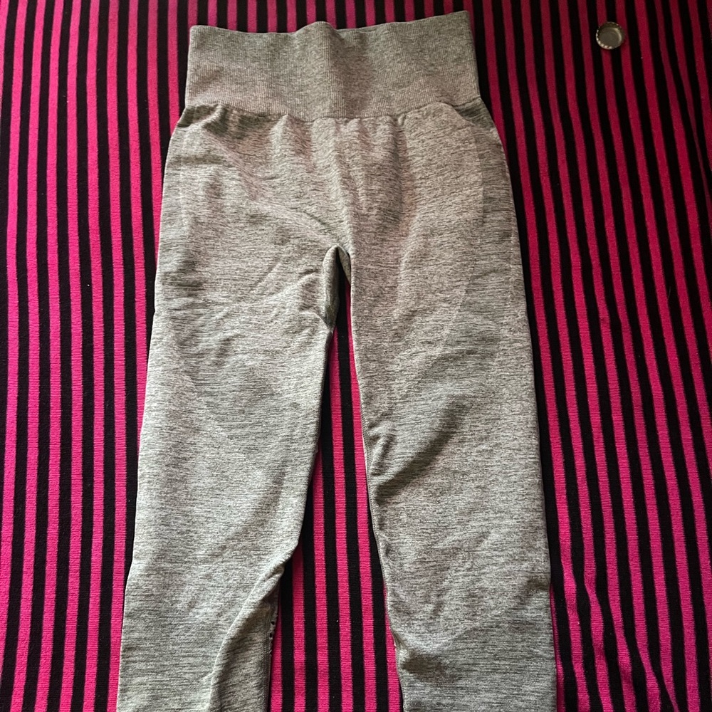 Pink leggings